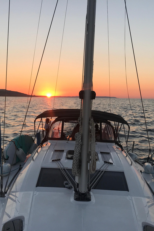 From Valletta: Romantic Sunset Cruise on a Sailing Yacht - Practical details that can shape your evening