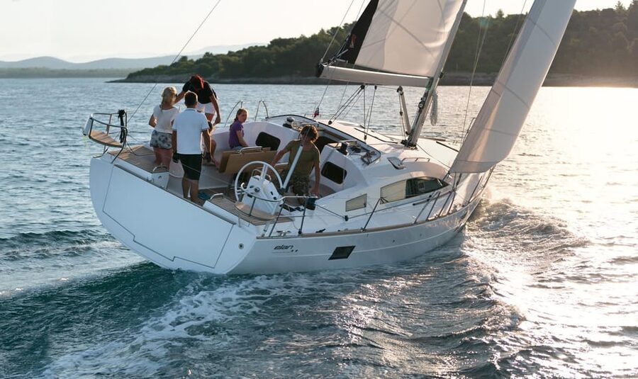 From Valletta: Romantic Sunset Cruise on a Sailing Yacht - Dinner at Manoel Island or Rinella Bay