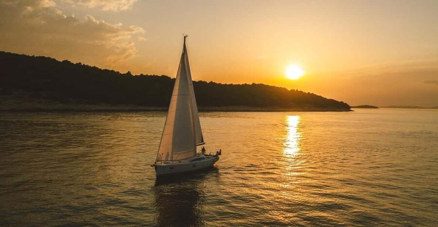From Valletta: Romantic Sunset Cruise on a Sailing Yacht - What the 14-metre yacht feels like