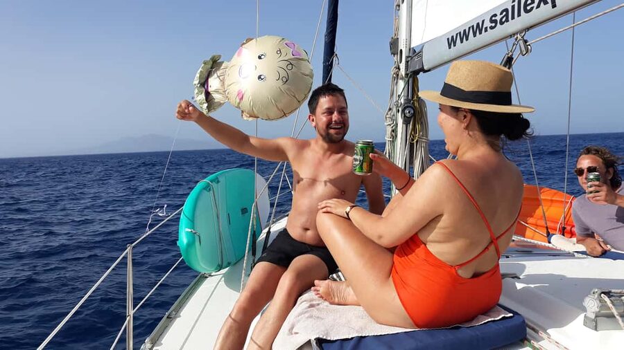 FUERTEVENTURA: CORRALEJO PRIVATE SAILING TOUR AROUND ISLA DE LOBOS - The southern anchorage and water time
