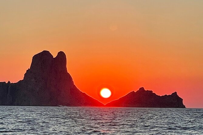 Full-Day Private Sailboat Tour of Ibiza and Formentera - Getting to the small pier