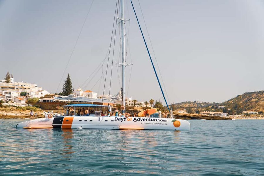 FUN & CHILL – GOLDEN COAST SAILING TOUR - What this Lagos catamaran trip is really like