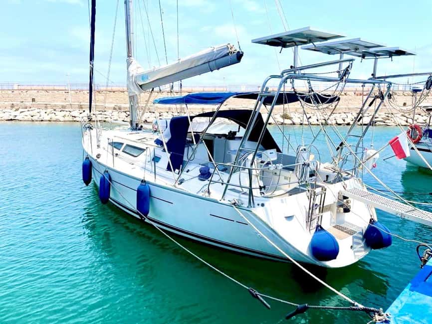 Gandía: Private Sailing Experience - Two hours on the Mediterranean
