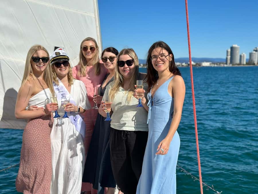 Gold Coast Private Lunch Sailing Charter for up to 10 guests - Is $700 Good Value for 10 People?