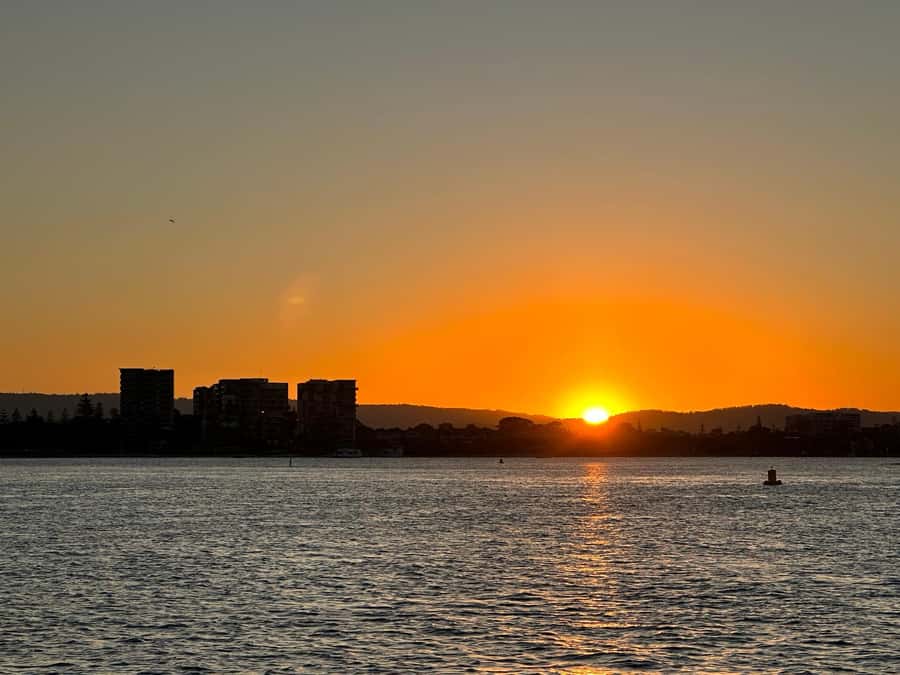 Gold Coast Private Sunset Sailing Charter w/ dinner & drinks - Sailing the calm Gold Coast Broadwater
