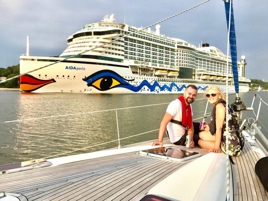 "Hafengeburtstag Hamburg" 2024. Cruise&Sail from/to Wedel - Should you book the Wedel yacht tour?