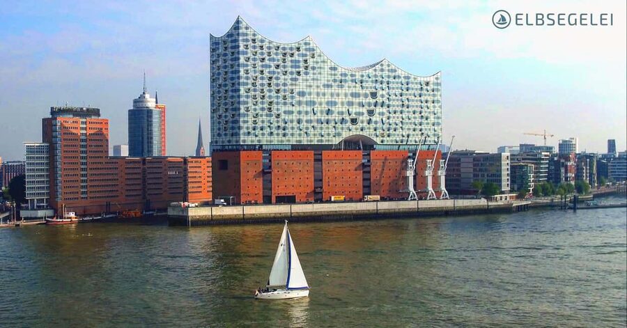 "Hafengeburtstag Hamburg" 2024. Cruise&Sail from/to Wedel - Port views with room for the big ships