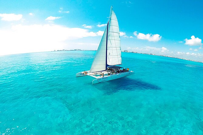 Half Day Luxury Sailing Experience in Riviera Maya with Open Bar - The catamaran and the meaning of luxury