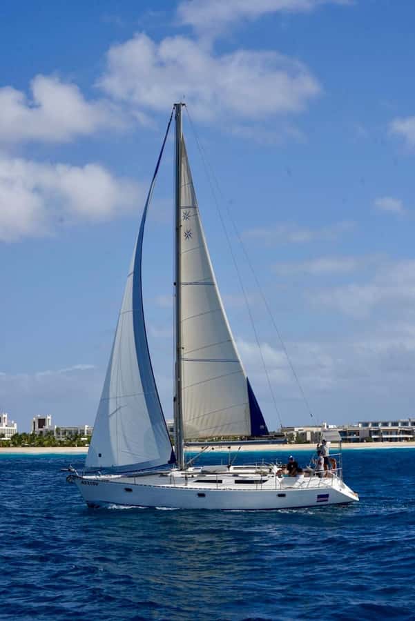 Half-Day Sailing Yacht Adventure in Sal Island - 3 hours - Pickup, meeting points, and the pier problem