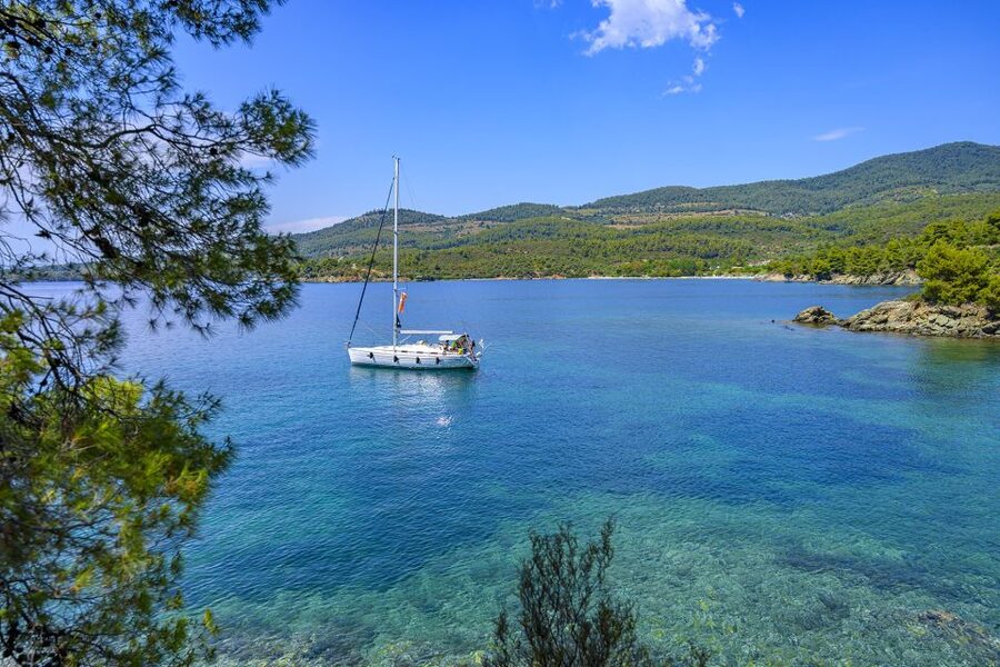 Halkidiki: Private Sailing Yacht Cruise Swim in Blue Waters - Secret Coves Near Porto Carras