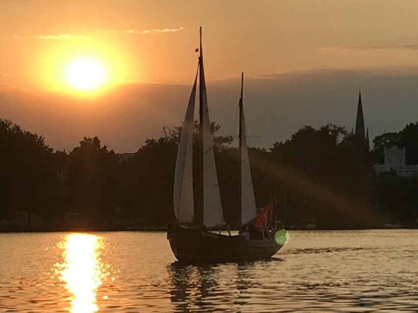 Hamburg: Alster River Sailboat Tour with Sundowner - Is $45 a fair price?