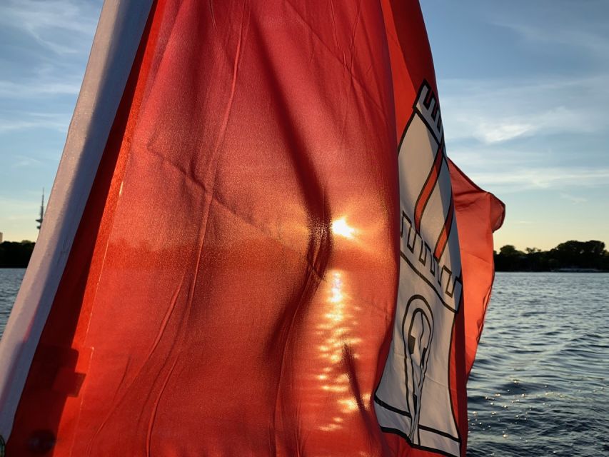 Hamburg: Alster River Sailboat Tour with Sundowner - Who will enjoy this sailing trip most?