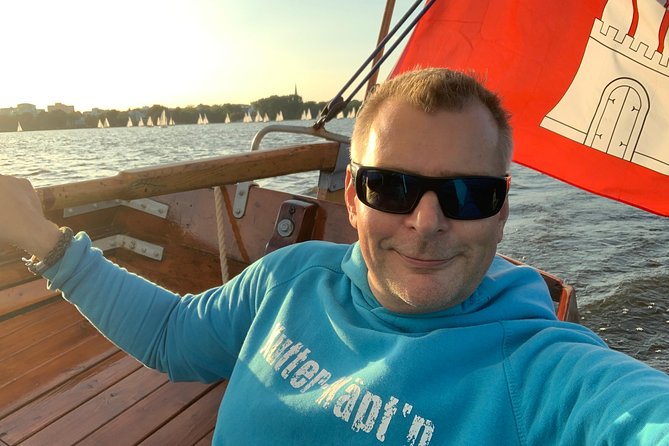 Hamburg Small-Group Sunset Sailing Cruise on Lake Alster - How weather and wind can change the plan