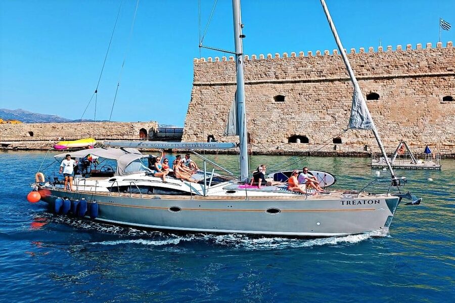 Heraklion: Dia Island Luxury Sailing Trip with Meal & Drinks - Practical details before you reserve
