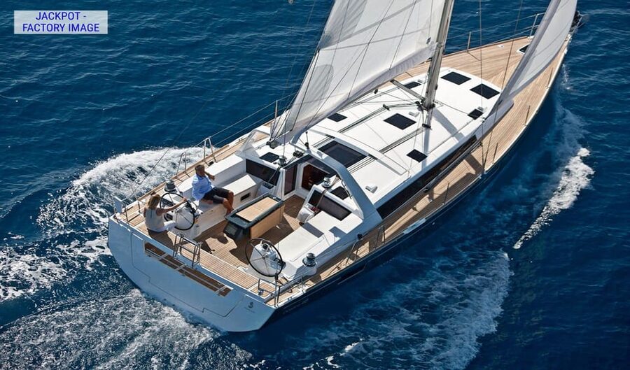 Heraklion: Dia Island Luxury Sailing Trip with Meal & Drinks - Choosing between TREATON, JACKPOT, and the group sizes