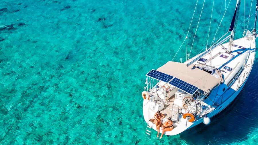 Heraklion: Dia Island Sailboat Cruise with Swimming and Meal - Who should book this Dia Island cruise?