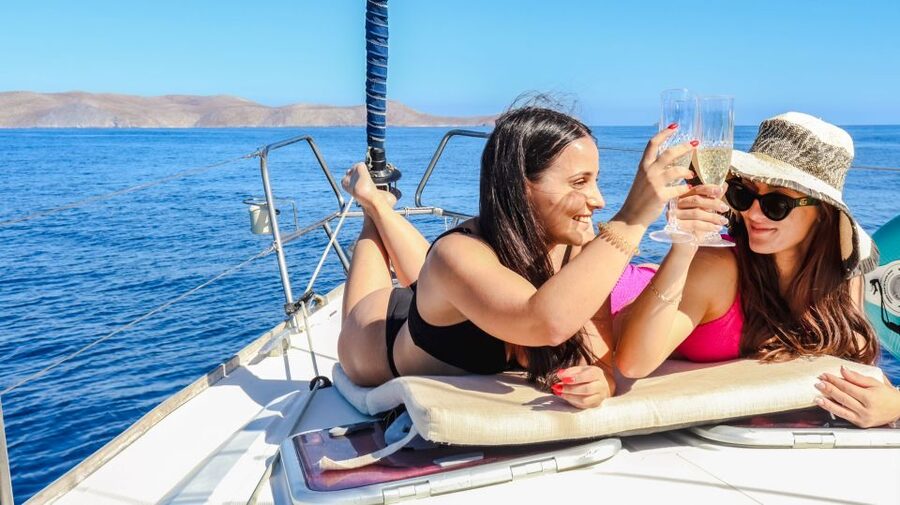 Heraklion: Dia Island Sailboat Cruise with Swimming and Meal - Three and a half hours for swimming and water activities