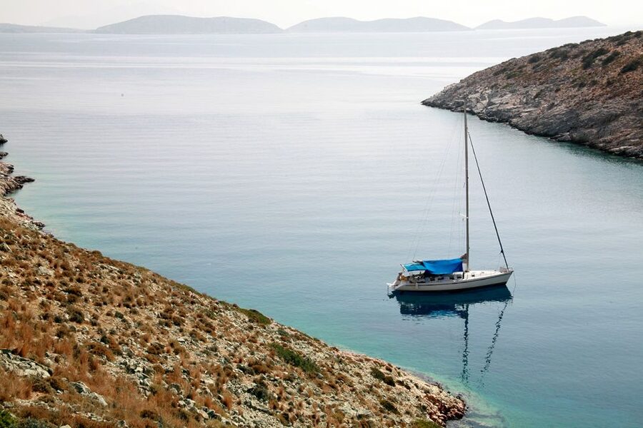 Heraklion: Private sailing to Dia Island with Lunch - A private boat changes the pace