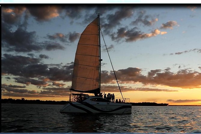 Hervey Bay Champagne Sunset Sail - Why the crew matters