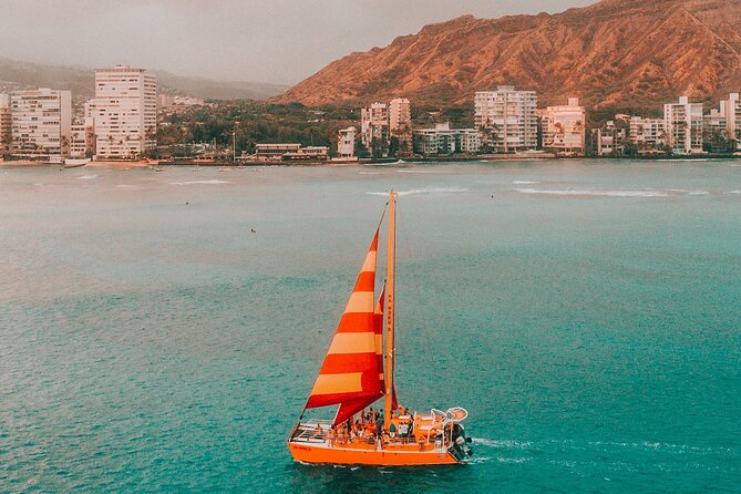 Honolulu Sunset Sail from Kewalo Harbor Including Drinks - Who should book it?