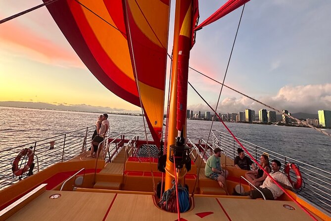 Honolulu Sunset Sail from Kewalo Harbor Including Drinks - Diamond Head at sunset