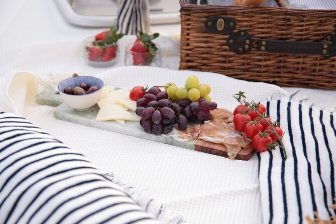 Hot Air Ballooning and Sailing Adventure Tour from Barcelona - Returning to Barcelona’s waterfront