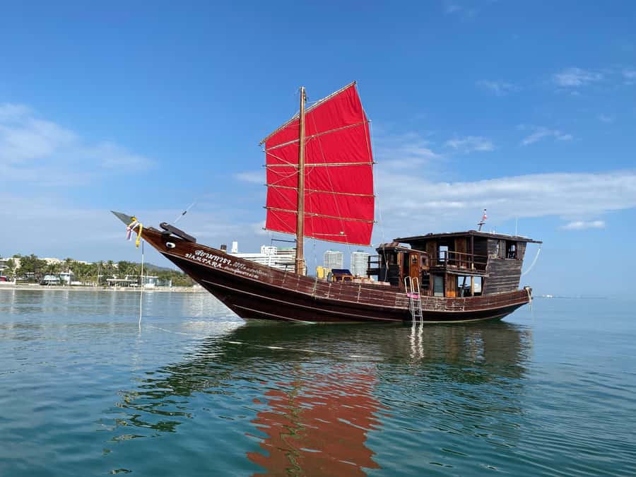 Hua Hin: Full-Day Trip to Sam Roi Yot by Sail Boat - Leaving the river and reaching the coast