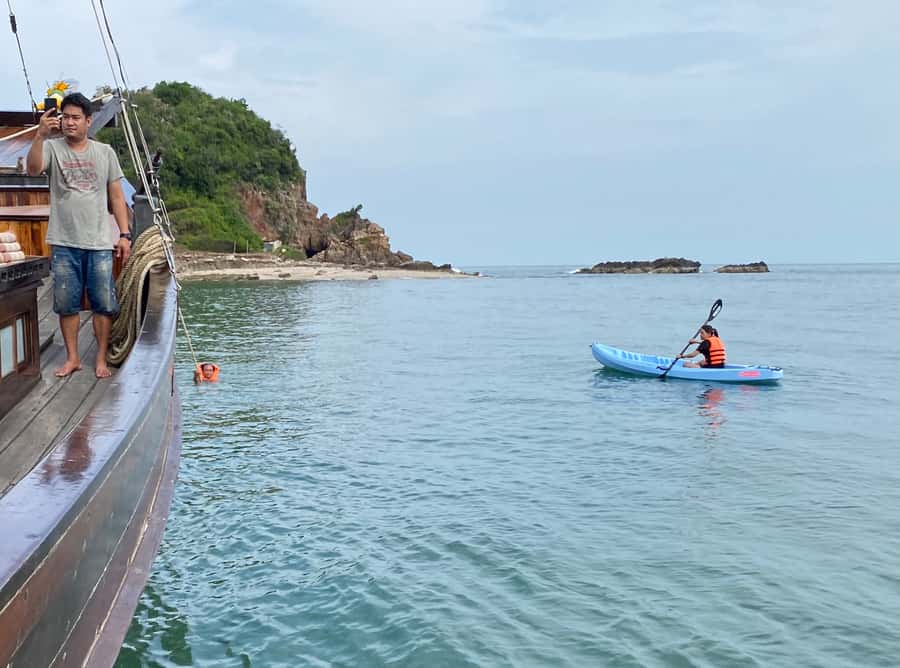 Hua Hin: Siamtara Sunset Sailing Dinner Cruise with Pickup - Swimming, the plank, and floating gear