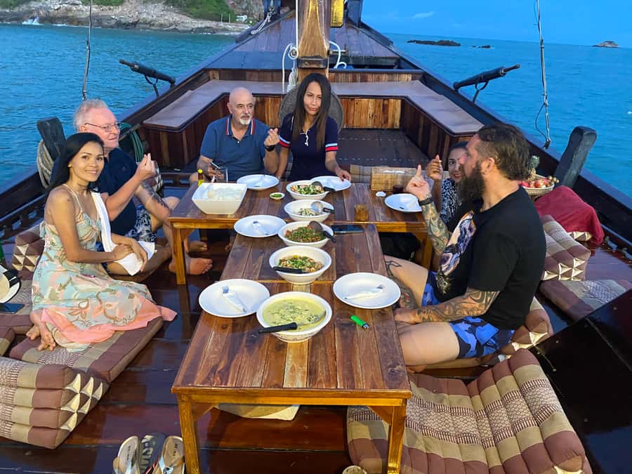 Hua Hin: Siamtara Sunset Sailing Dinner Cruise with Pickup - From your hotel to Racer Marina