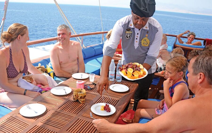 Hurghada: Afternoon Sailing cruise to orange bay with Lunch - Should you book it?