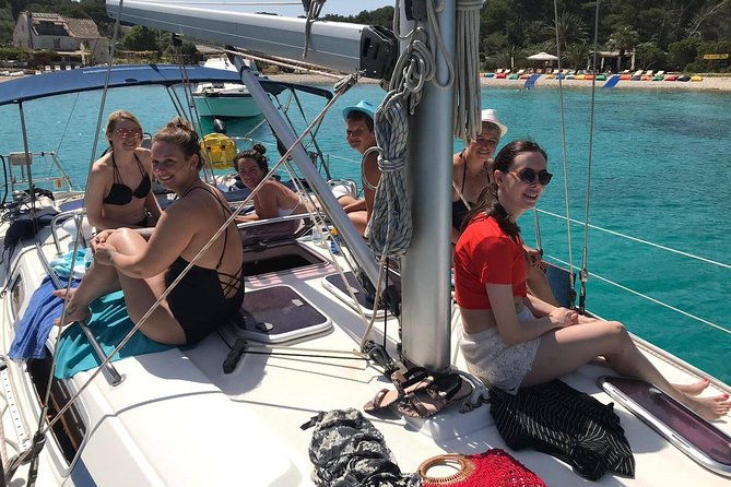Hvar - Full Day Sail on a yacht - friendly skipper- small group - lunch optional - The Pakleni Islands and Bay Stipanska