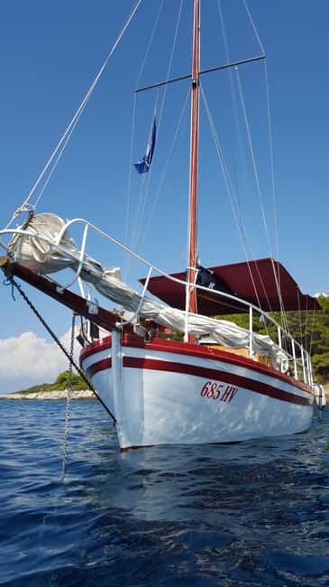 Hvar: Pakleni Islands Sailing Tour with Brunch - Key points to know before sailing