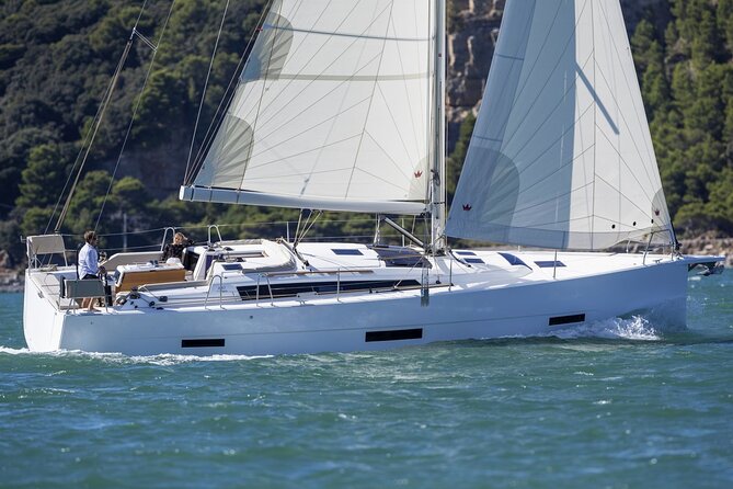 Ibiza Midday or Sunset Sailing with Light Snacks and Open Bar - What the open bar and snacks are really worth