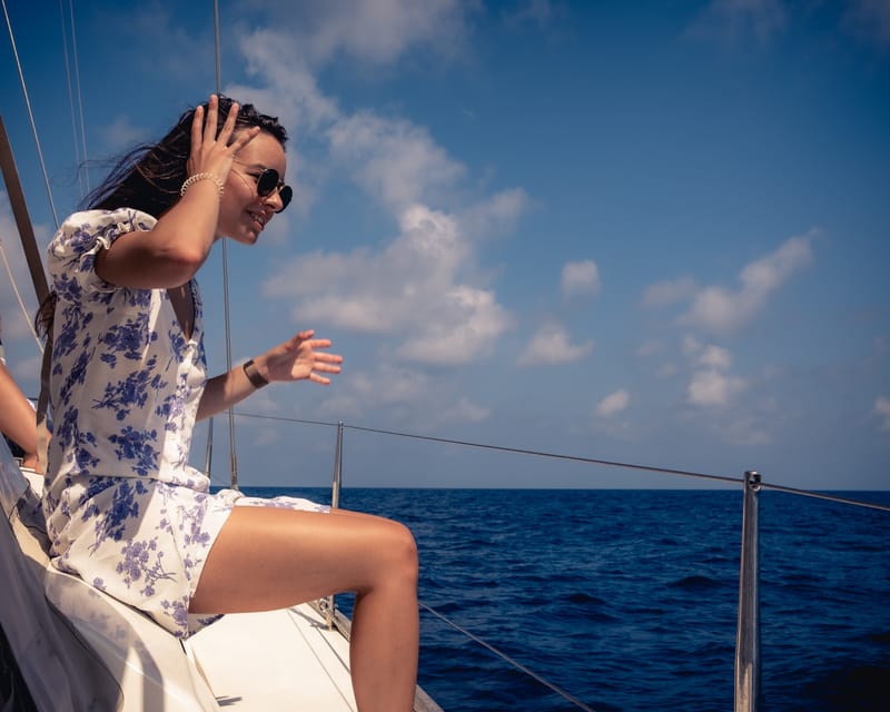 Ibiza: Midday or Sunset Sailing with Snacks and Open Bar - The crew and the small-group feel