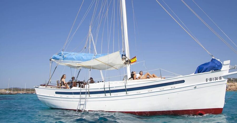 Ibiza: Private Sailboat with Premium Open Bar, Food & Music - The short cruise between coves