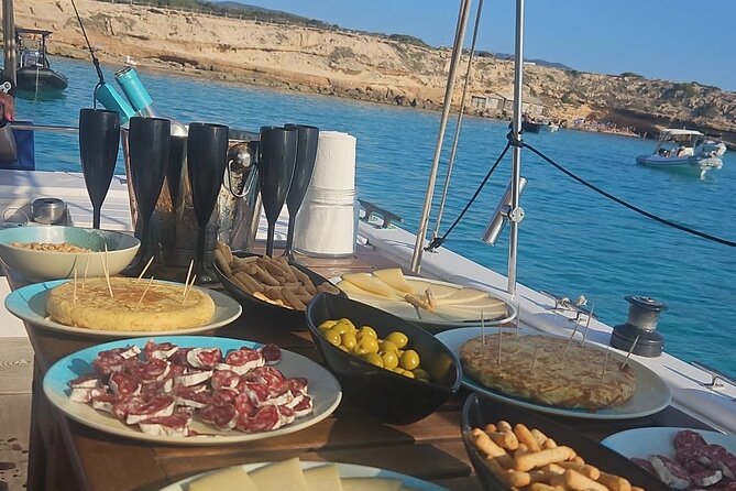 Ibiza: Private Sailboat with Tapas, Open Bar & Music - Who will enjoy this most