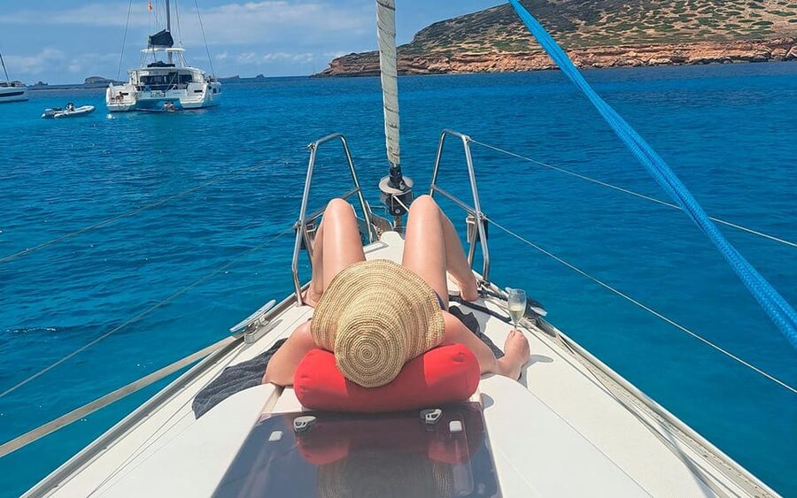 Ibiza: Sailing Day Trip, only up to 7 guests - The 75-minute sail toward Cala Comte