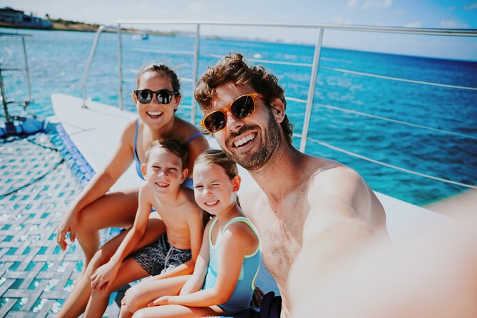 Iconic Aruba Sail and Snorkel Experience - What the crew adds to the day