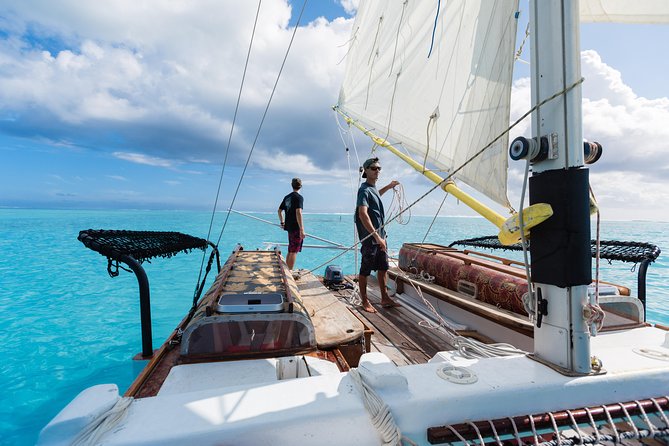 Introduction to sailing and discovering the lagoon - Key things to know before you book