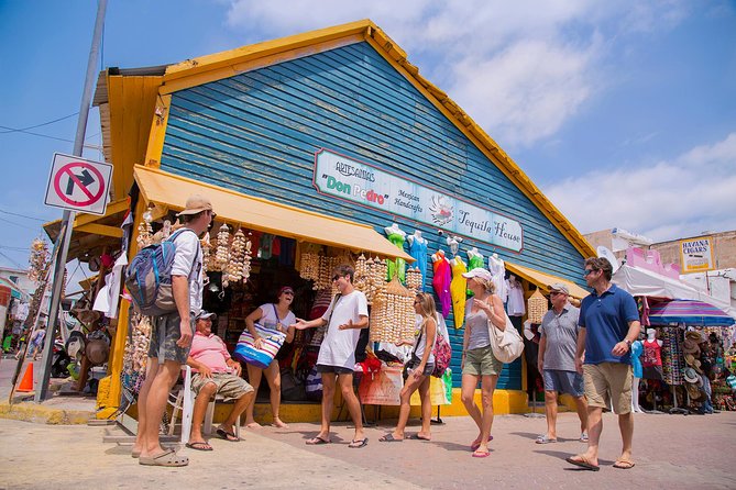 Isla Mujeres Luxury Sailing: Adults Only or Family Friendly - Adults-only or family-friendly: read the fine print