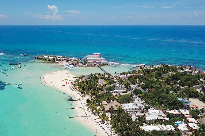 Isla Mujeres Luxury Sailing: Adults Only or Family Friendly - What happens on the catamaran