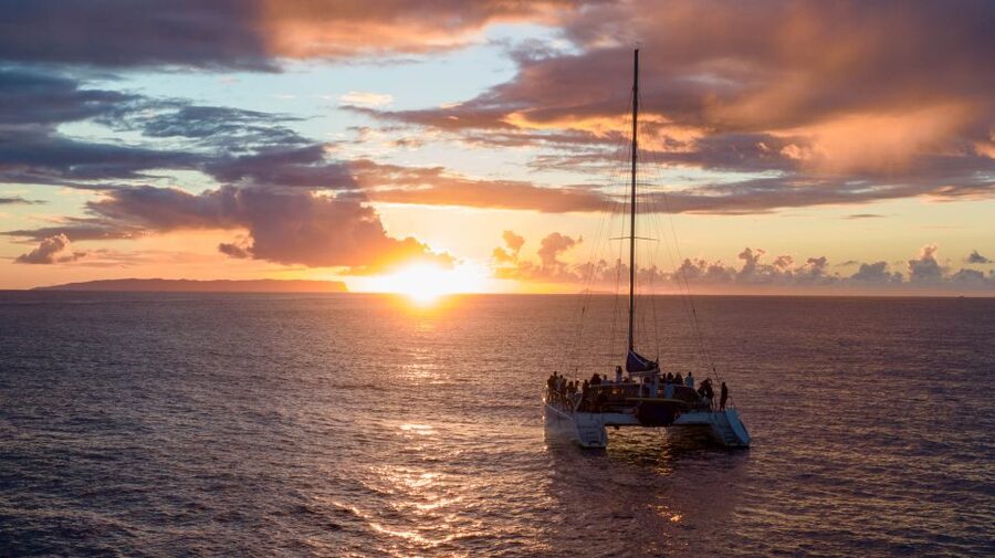 Kauai: Napali Coast Sunset Sailboat Tour with Dinner - Key points to know before sailing