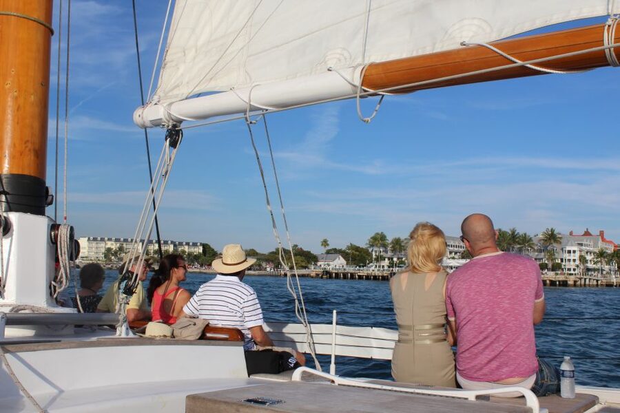 Key West: Schooner Day Sail with Onboard Bar - Drinks, picnic rules, and onboard comfort