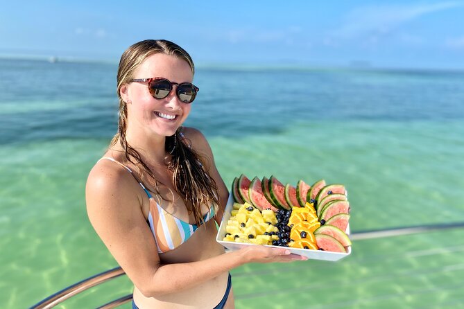 Key West: Sunset Sail + Reef Snorkel & Sandbar - Sunset sailing back to Key West