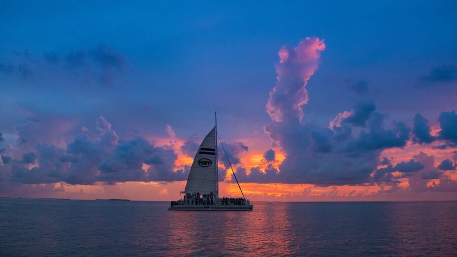 Key West: Sunset Sail with Live Band, Drinks, and Appetizers - Getting to the boat and checking in