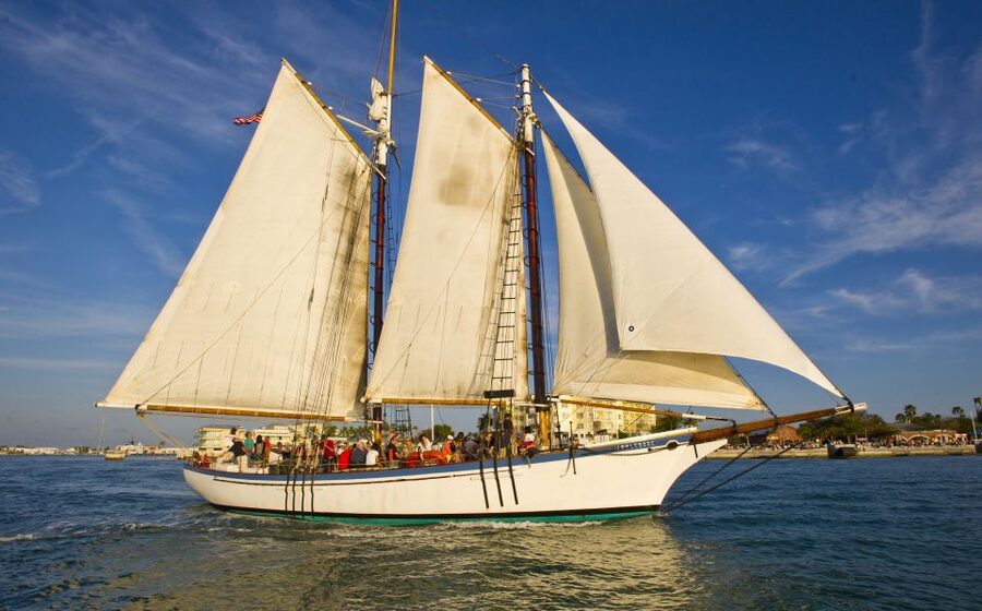 Key West: Windjammer Champagne Sunset Sail - Setting sail on the Appledore II