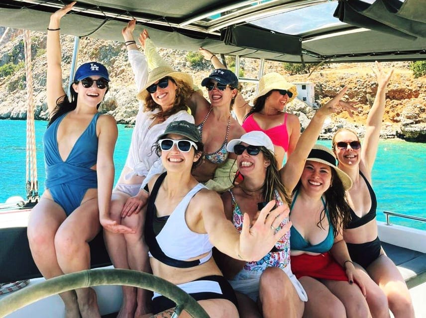 Kissamos: Balos & Gramvousa Luxury Catamaran Sailing Cruise - Gramvousa Island and the castle above the bay