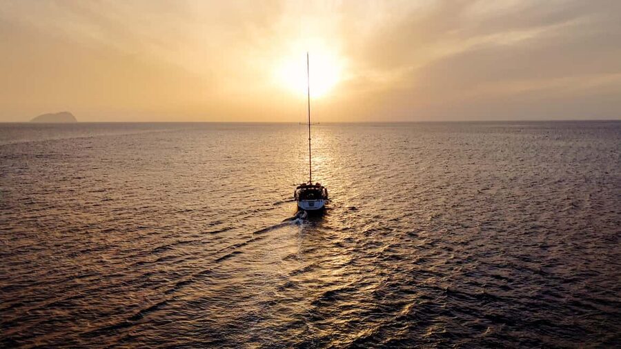 Kissamos: Balos Lagoon Sunset Sailing Cruise - Meeting the crew at Kissamos Port