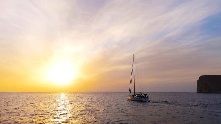 Kissamos: Balos Lagoon Sunset Sailing Cruise - Local snacks, unlimited drinks, and a relaxed onboard mood