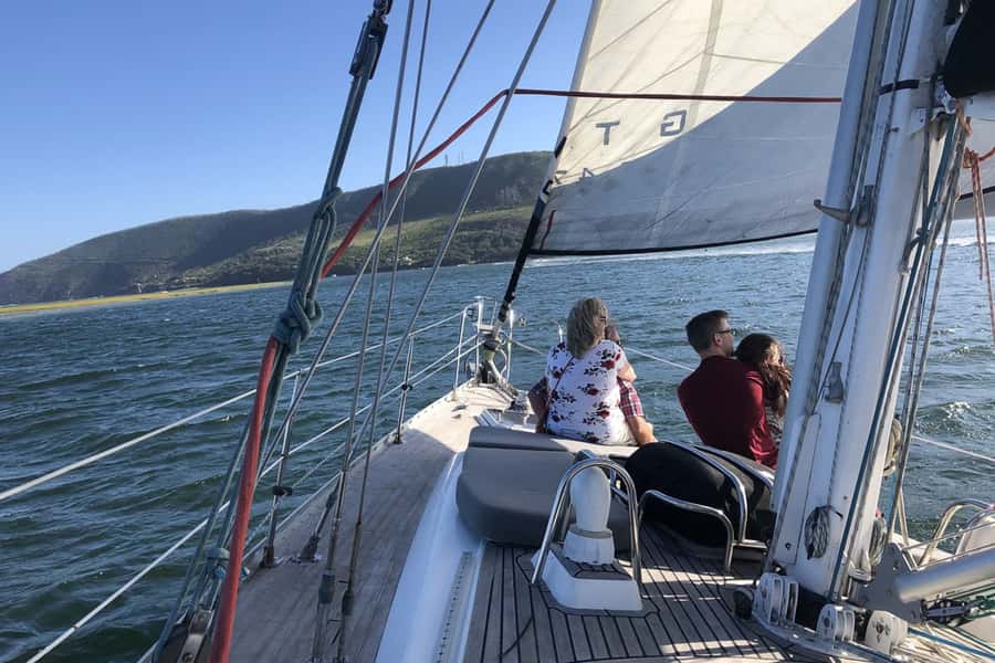 Knysna: 1.5-Hour Sailing Experience - Drinks, comfort, and what to pack